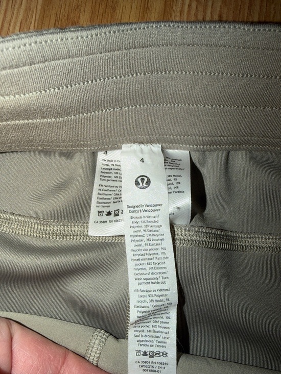 Lululemon Softstreme High Rise Pants Size 4 - Picture 6 of 9